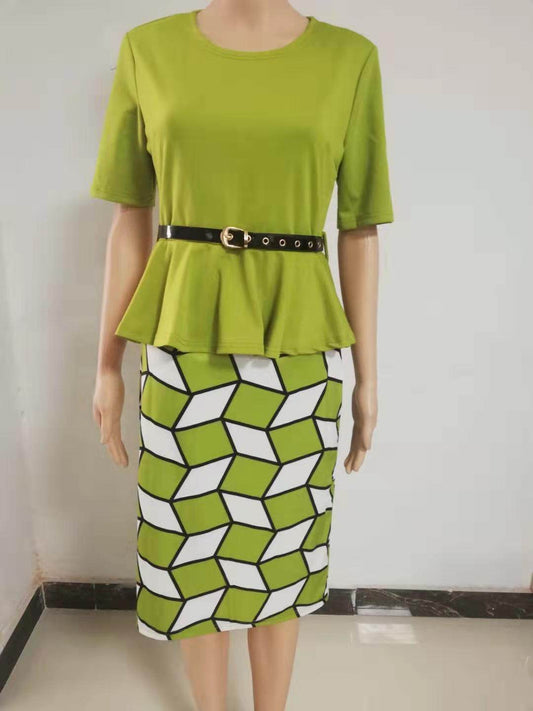 Elegant Fitted Dress with Ruffle Detail - Emprize360