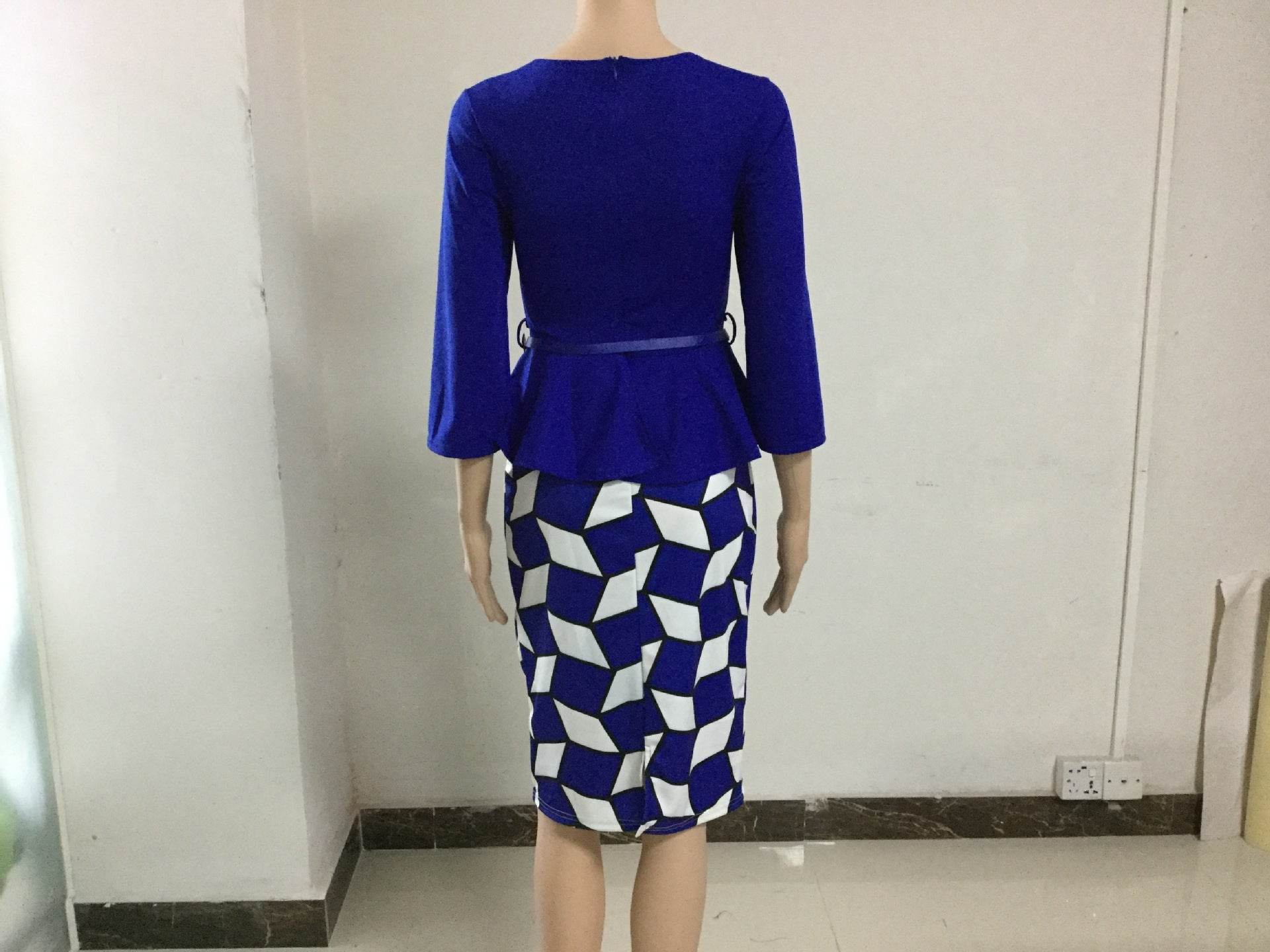 Elegant Fitted Dress with Ruffle Detail - Emprize360