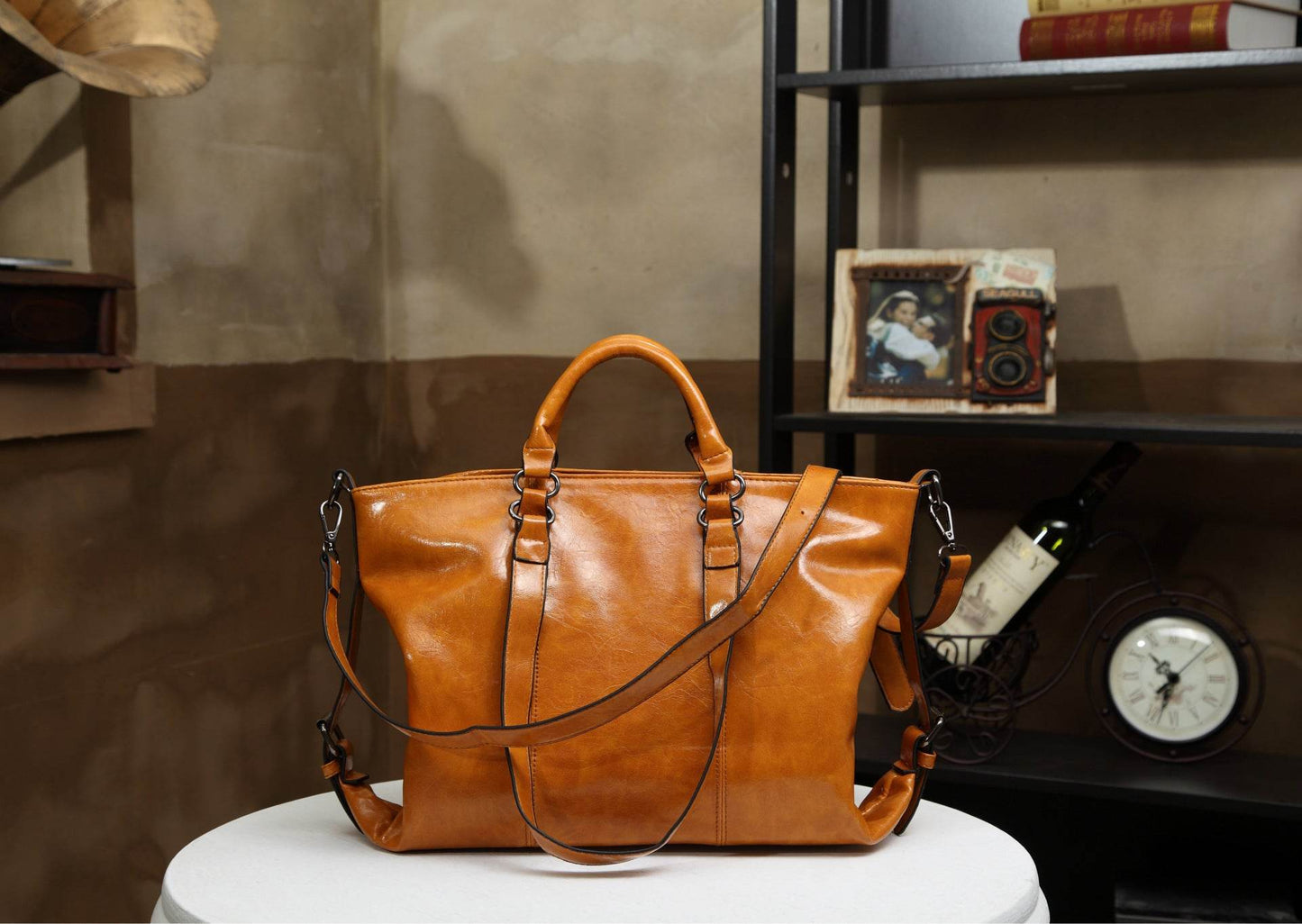 New Winter Europe Retro Fashion Handbag – Stylish Shoulder Bag Satchel for Wholesale - Emprize360